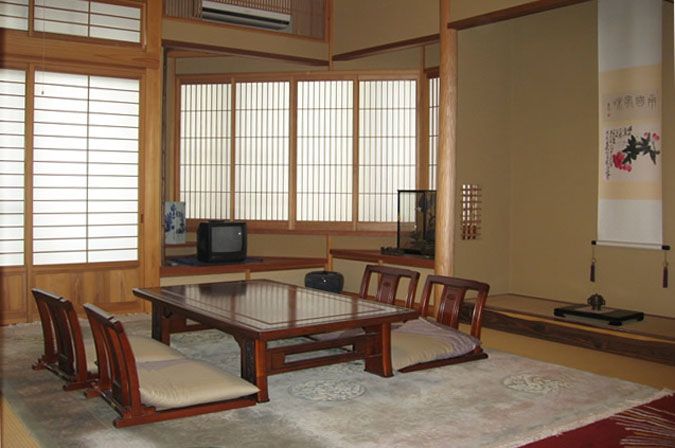 <i>注文住宅 リフォーム １<br> <a>施主様のご注文で、日本文化の良さがすみずみから伝わってくる日本間を施工させていただきました。計算された様式美、木肌の持つ柔らかさ、重厚感を感じていただける仕上がりになりました。<br>（ 注文住宅＆リフォーム をご参照ください）</a></i>